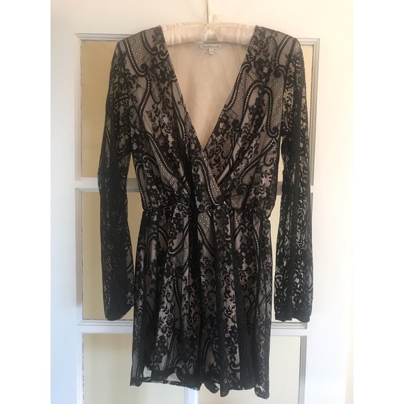 Black Long Sleeve Lace Romper. SIZE SMALL - Picture 2 of 5